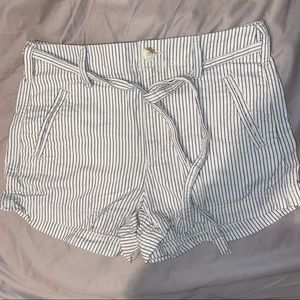 American Eagle stripped shorts with tie